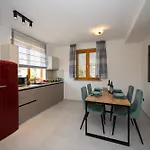 Casa Laurea 4*