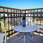 Casa Laurea Πανσιόν 4*