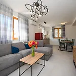 Casa Laurea