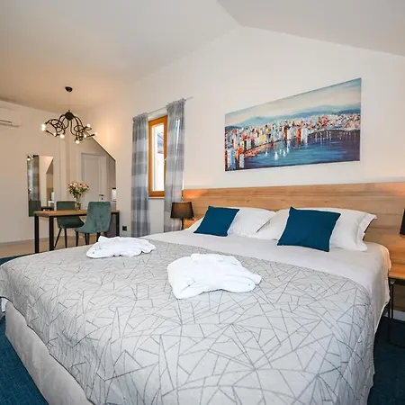 Casa Laurea 4*