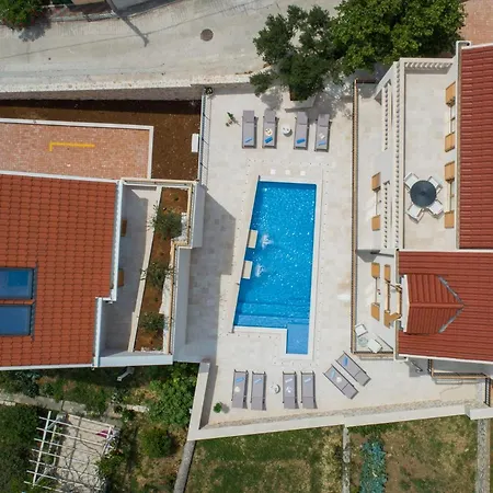 Casa Laurea Gostinjska kuća 4*