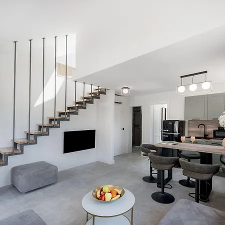 Casa Laurea 4* Zaton