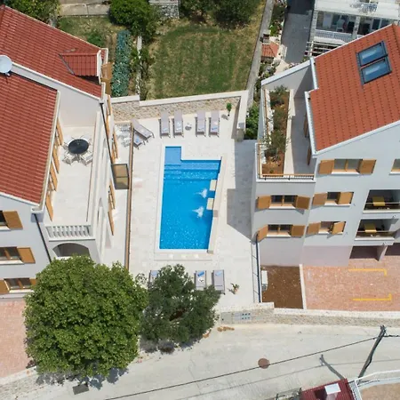Casa Laurea 4*
