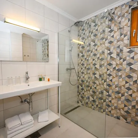 Casa Laurea 4*