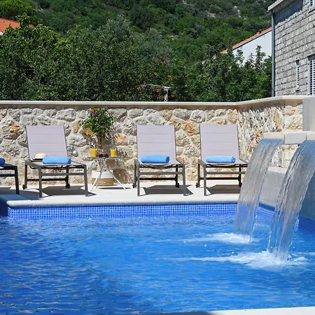 Guest house Casa Laurea 4*