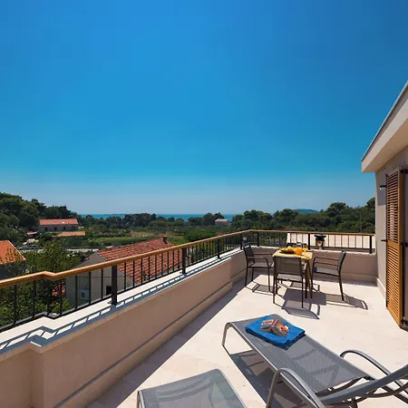 Casa Laurea 4*