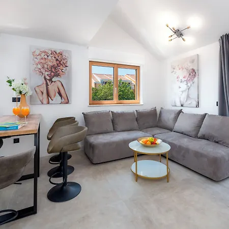 Casa Laurea 4*
