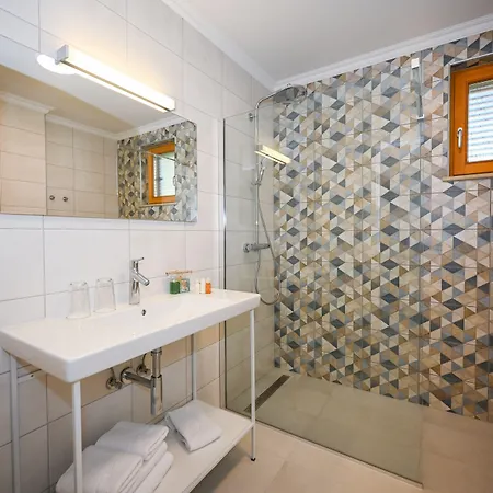 Casa Laurea 4*